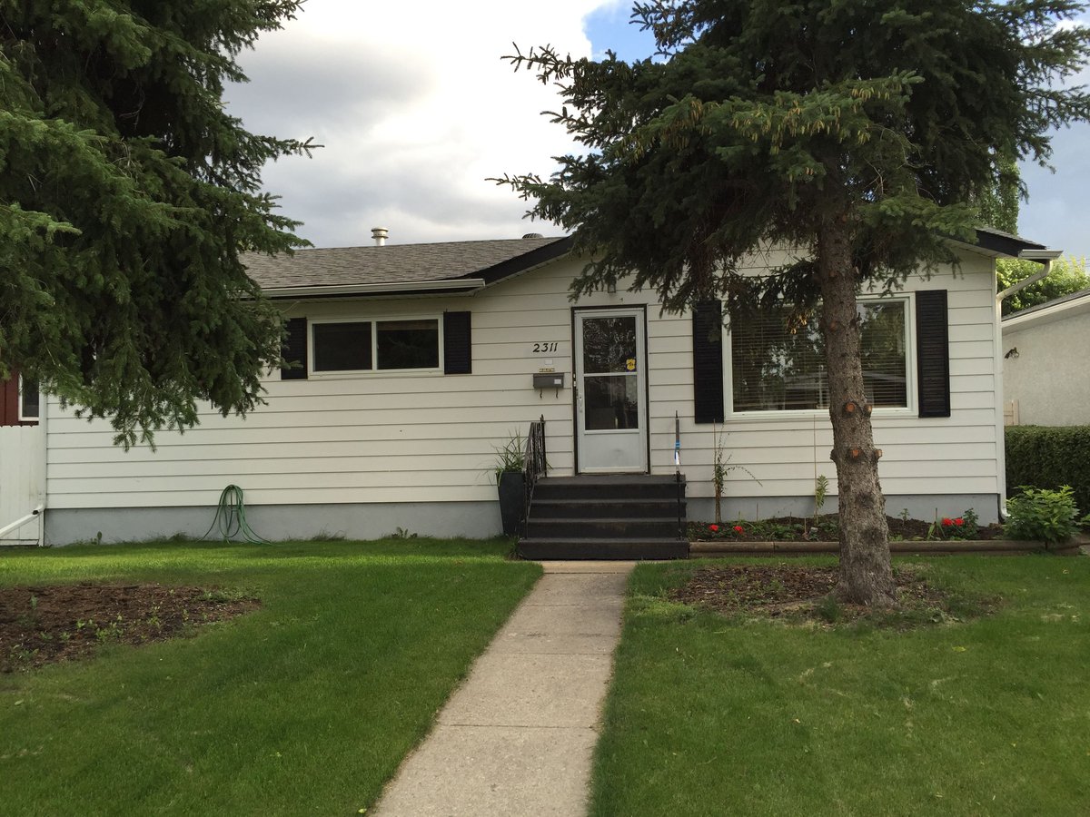 Rentals Ca 2311 54 Avenue Southwest Calgary Ab For Rent