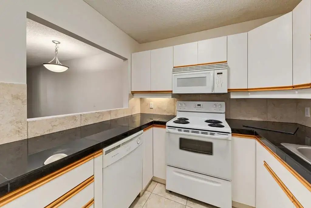 Meredith Road Apartments - Photo 6