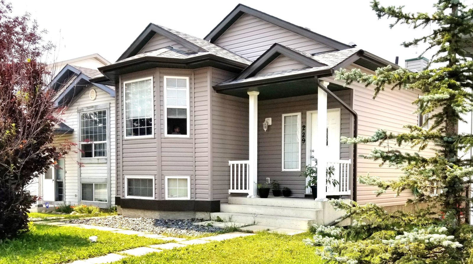 Calgary AB Bachelors, Basements, Cottages, Duplexes and Houses for Rent
