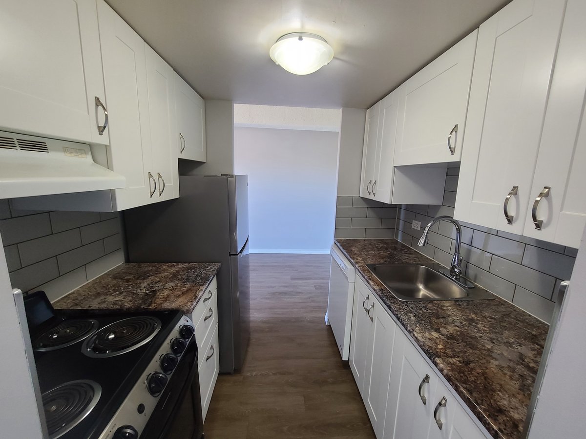 1331 14 Avenue Southwest - Photo 4
