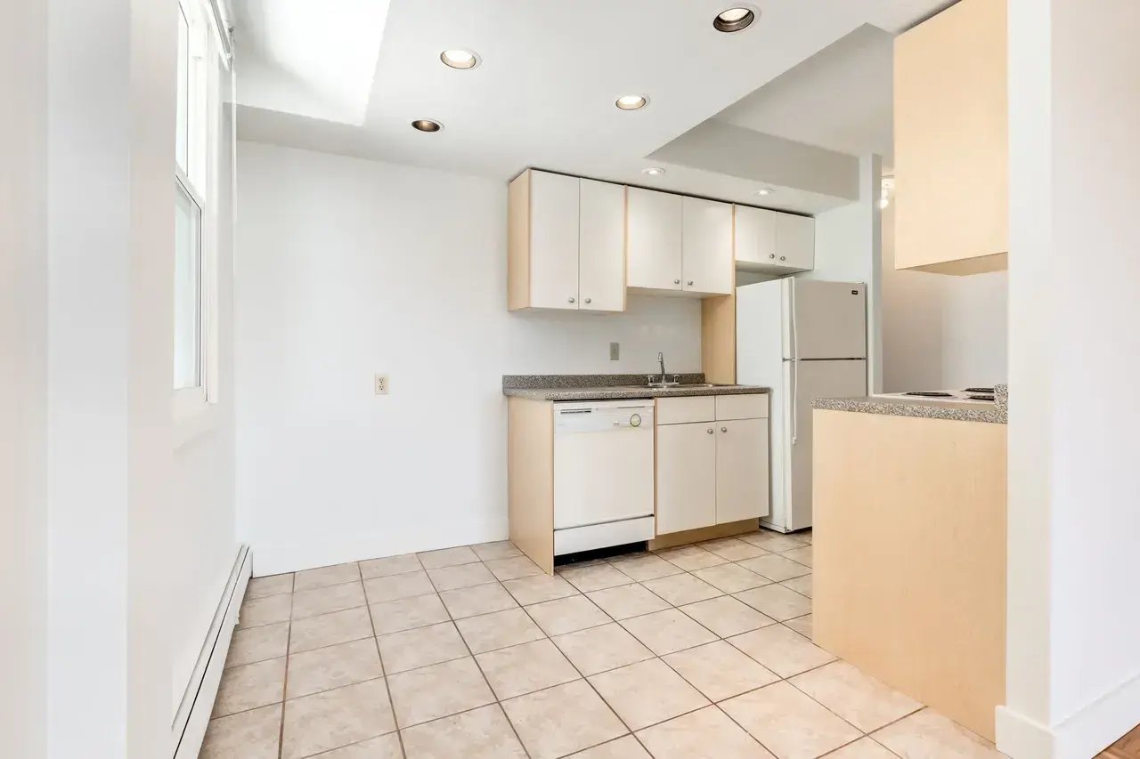 The Rundle - Photo 8