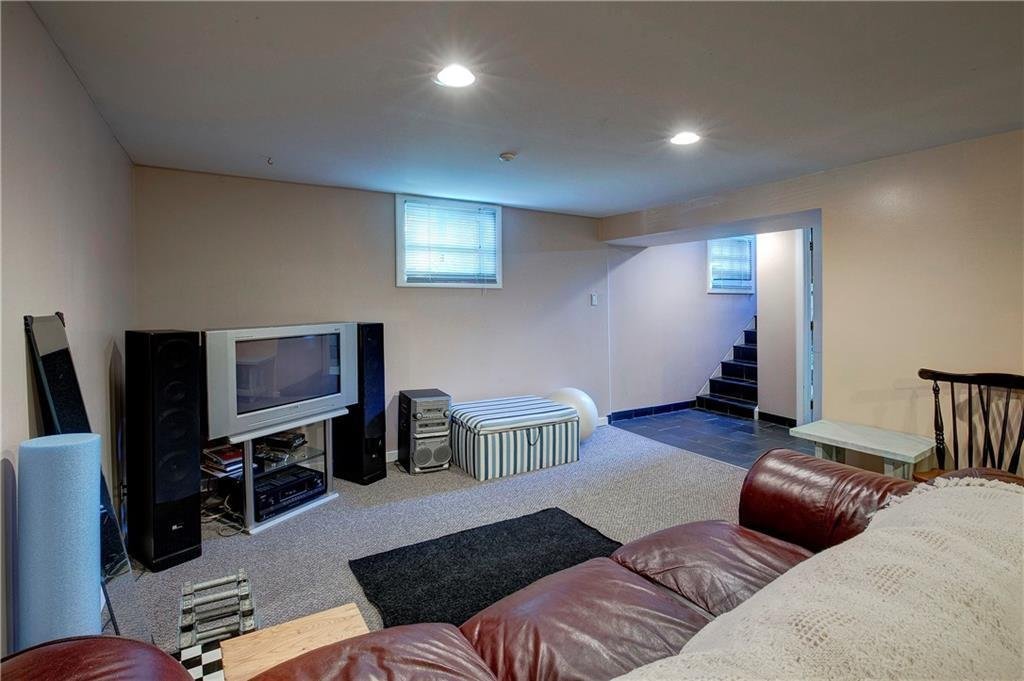 2451 28 Avenue Southwest - Photo 32