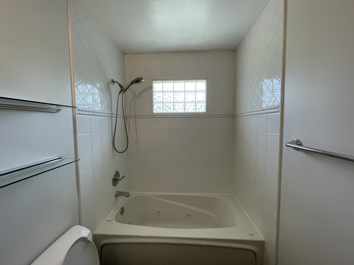 2451 28 Avenue Southwest - Photo 8