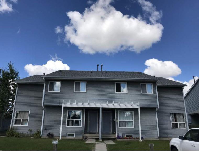 Rentals.ca ) 127 Falconridge Gardens NE, Calgary AB for Rent