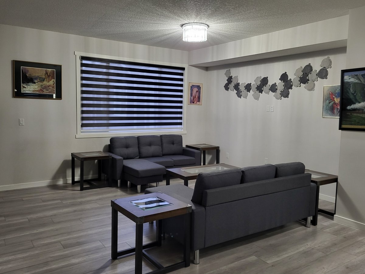 11428 52 Street Northeast - Photo 3