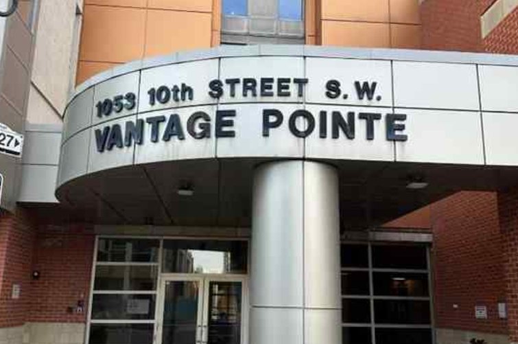 1053 10 Street Southwest - Photo 3