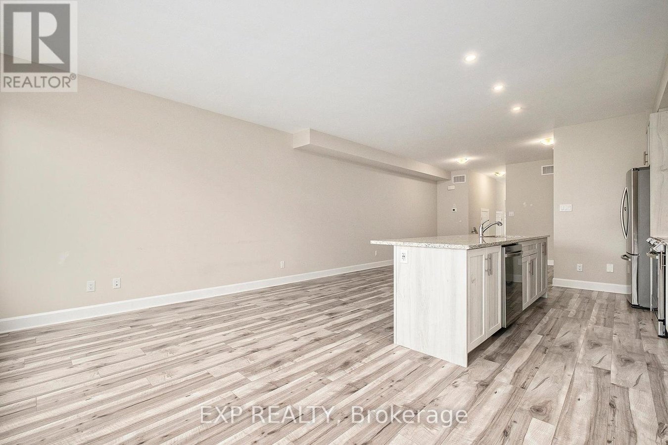 72 EASTWOOD DRIVE - Photo 8