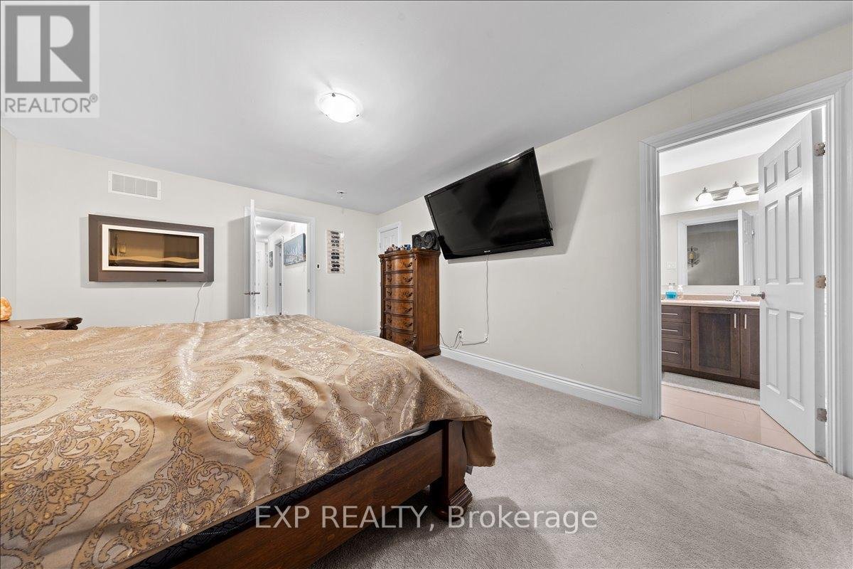 13 LEBLANC STREET - Photo 20