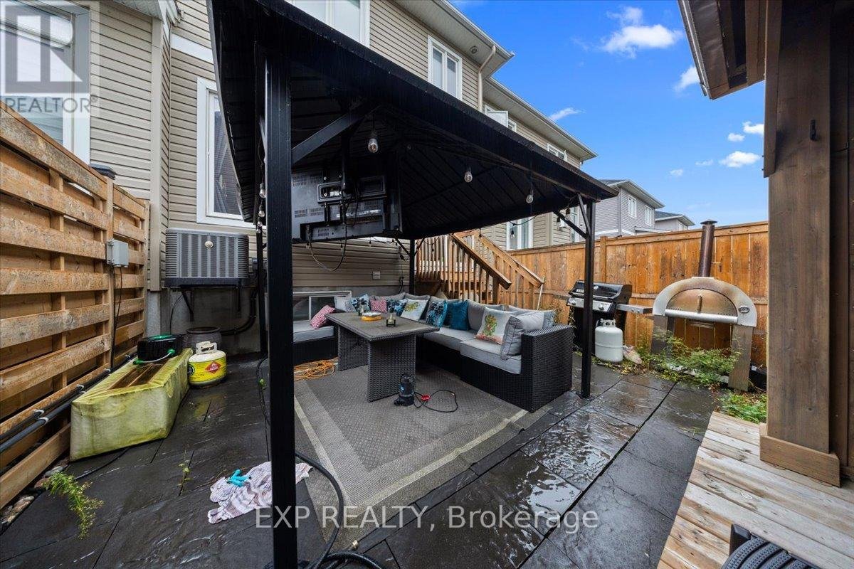 13 LEBLANC STREET - Photo 31