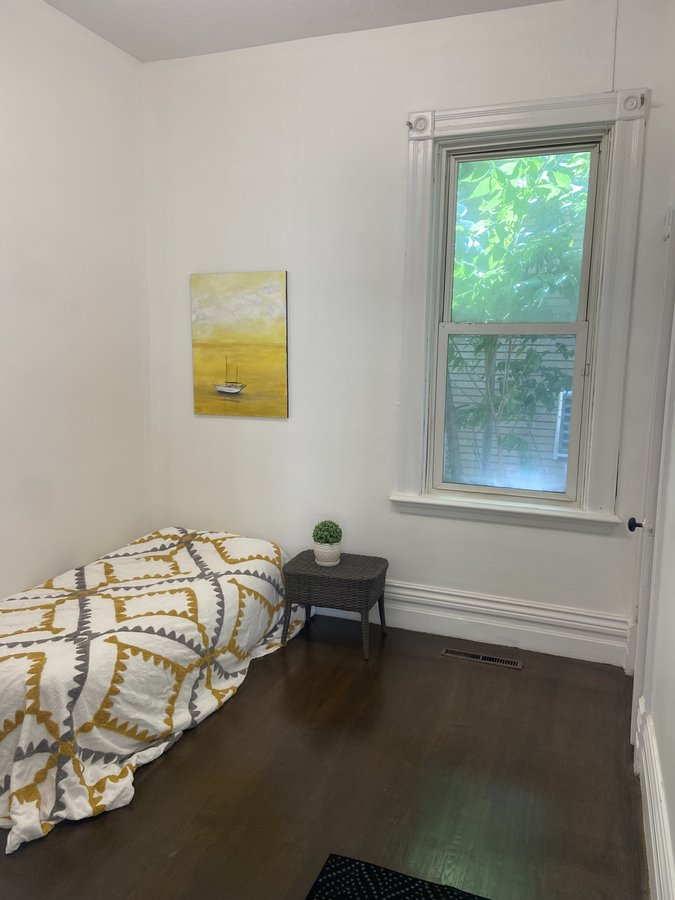 415 Oxford Street East - Photo 6
