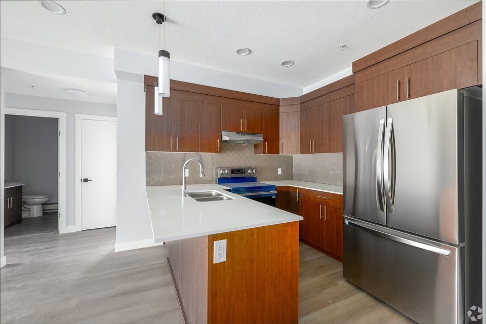 348 Greystone Boulevard - Photo 3