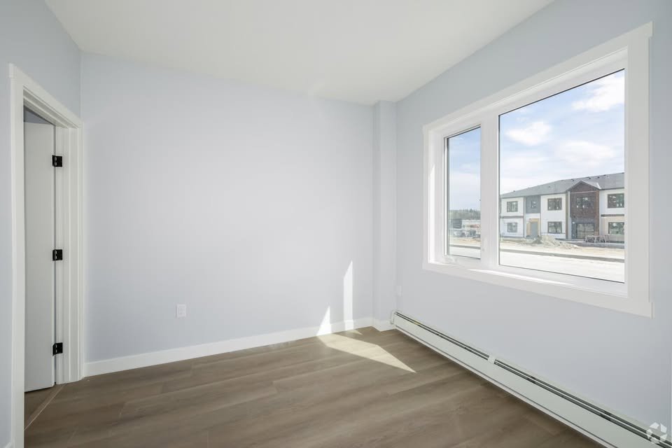 348 Greystone Boulevard - Photo 5