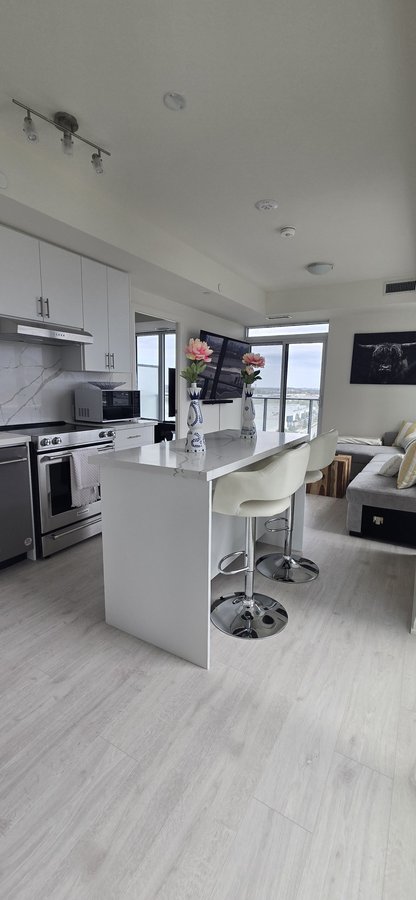 8960 Jane Street - Photo 1