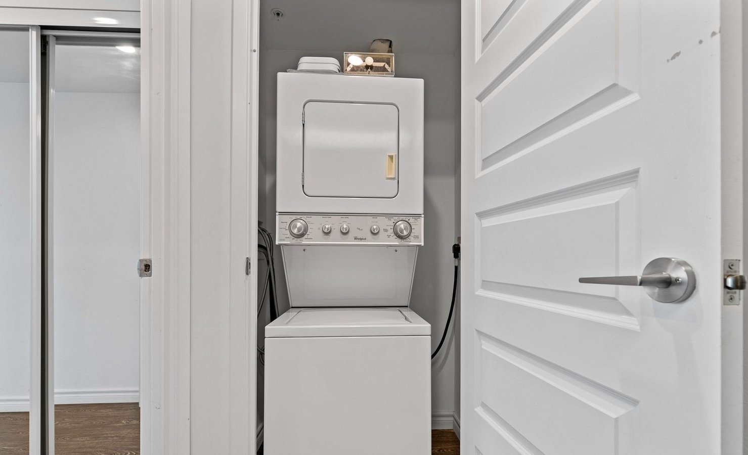 898 Portage Parkway - Photo 3