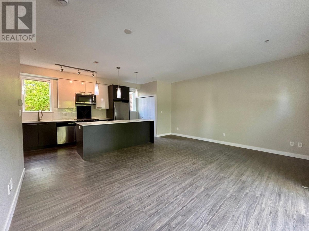 638 REGAN AVENUE - Photo 8