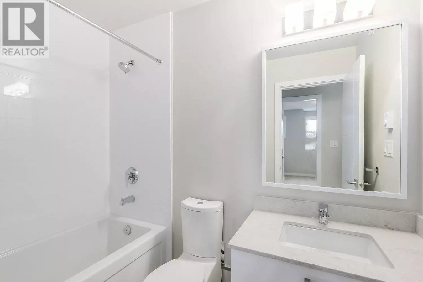 638 REGAN AVENUE - Photo 11