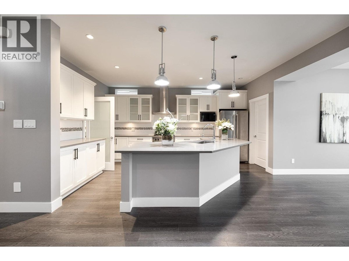 Upper 1432 ARGYLE STREET - Photo 5