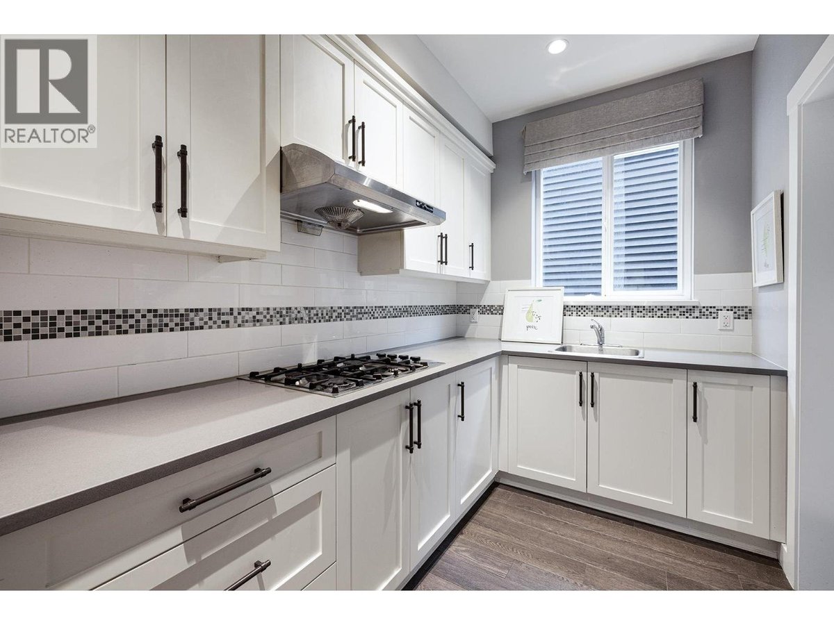 Upper 1432 ARGYLE STREET - Photo 13