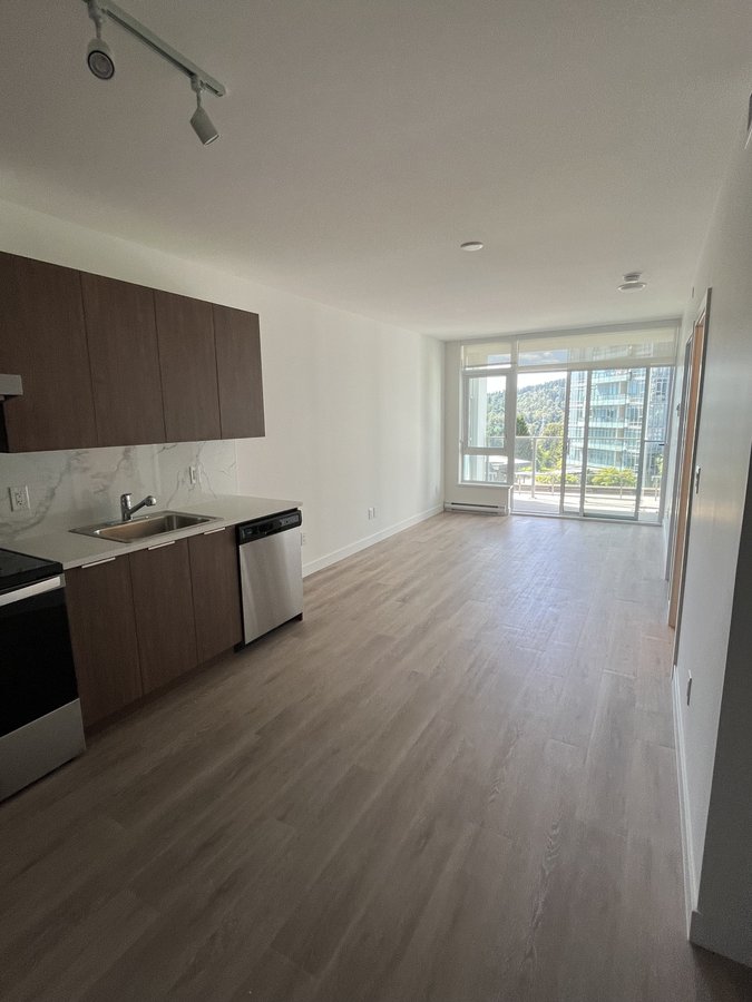 528 Clarke Road - Photo 4