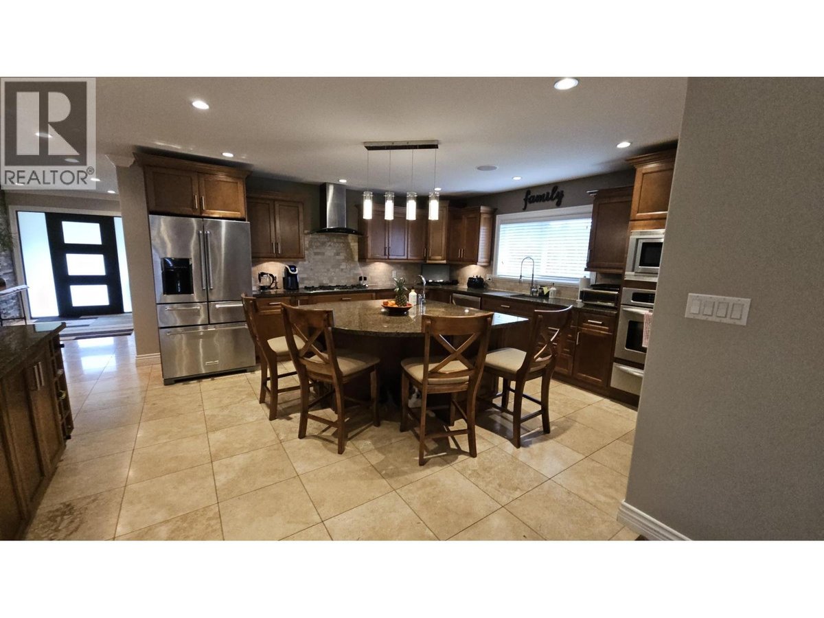 376 RICHARD STREET - Photo 10