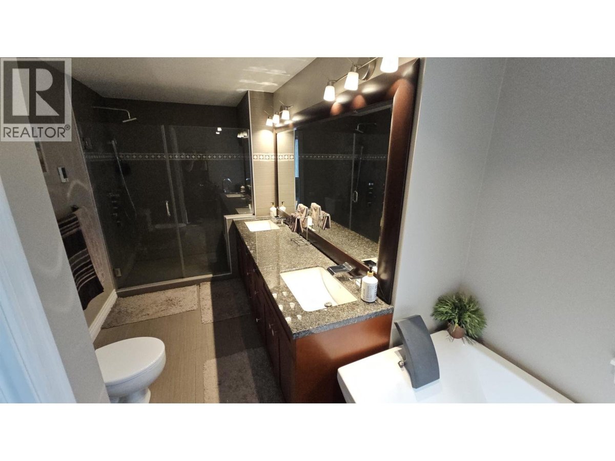 376 RICHARD STREET - Photo 16