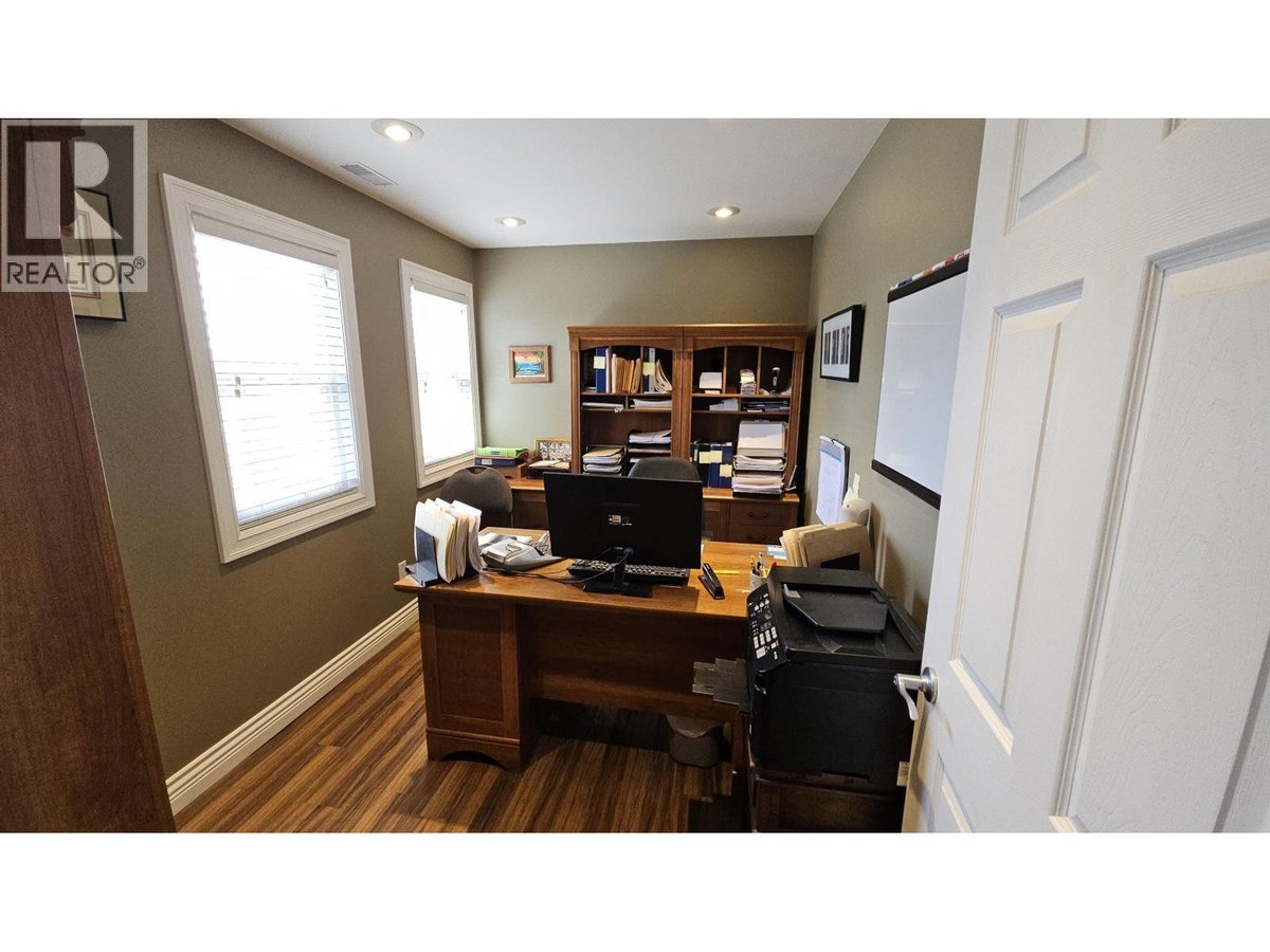 376 RICHARD STREET - Photo 21