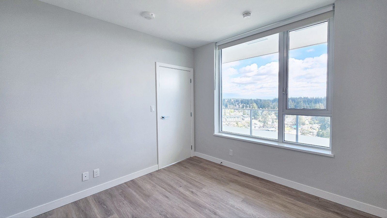567 Emerson Street - Photo 4