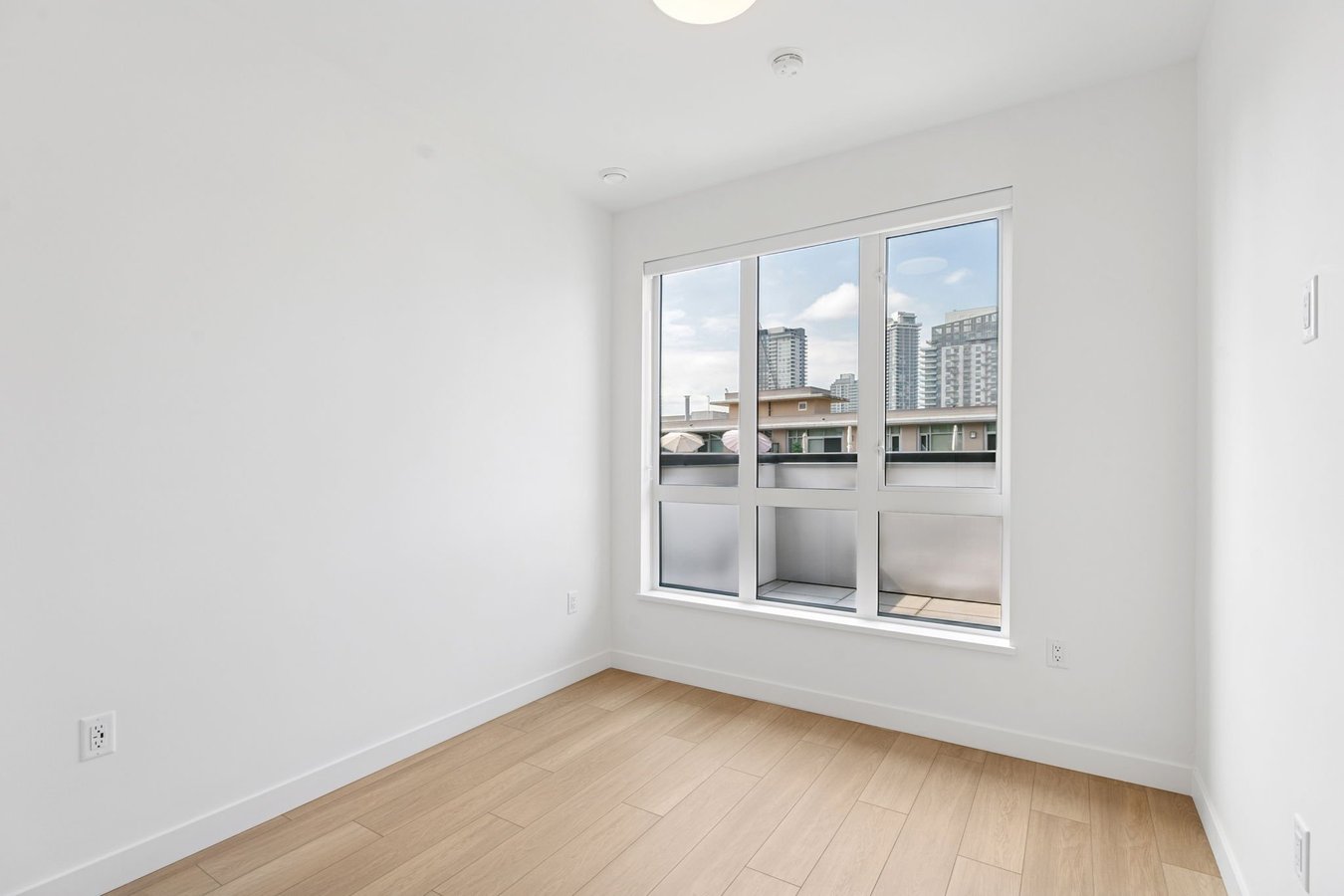 710 Dogwood Street - Photo 3