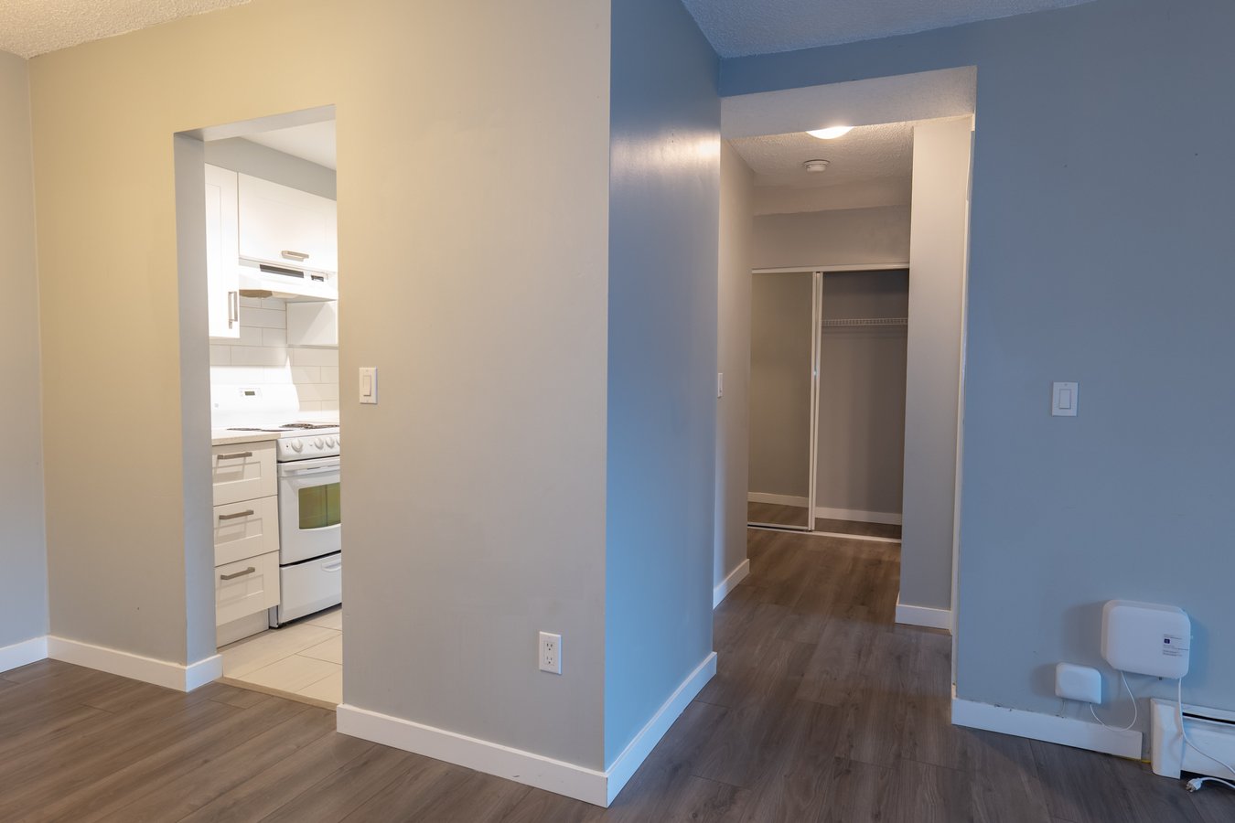 1060 King Albert Avenue - Photo 3