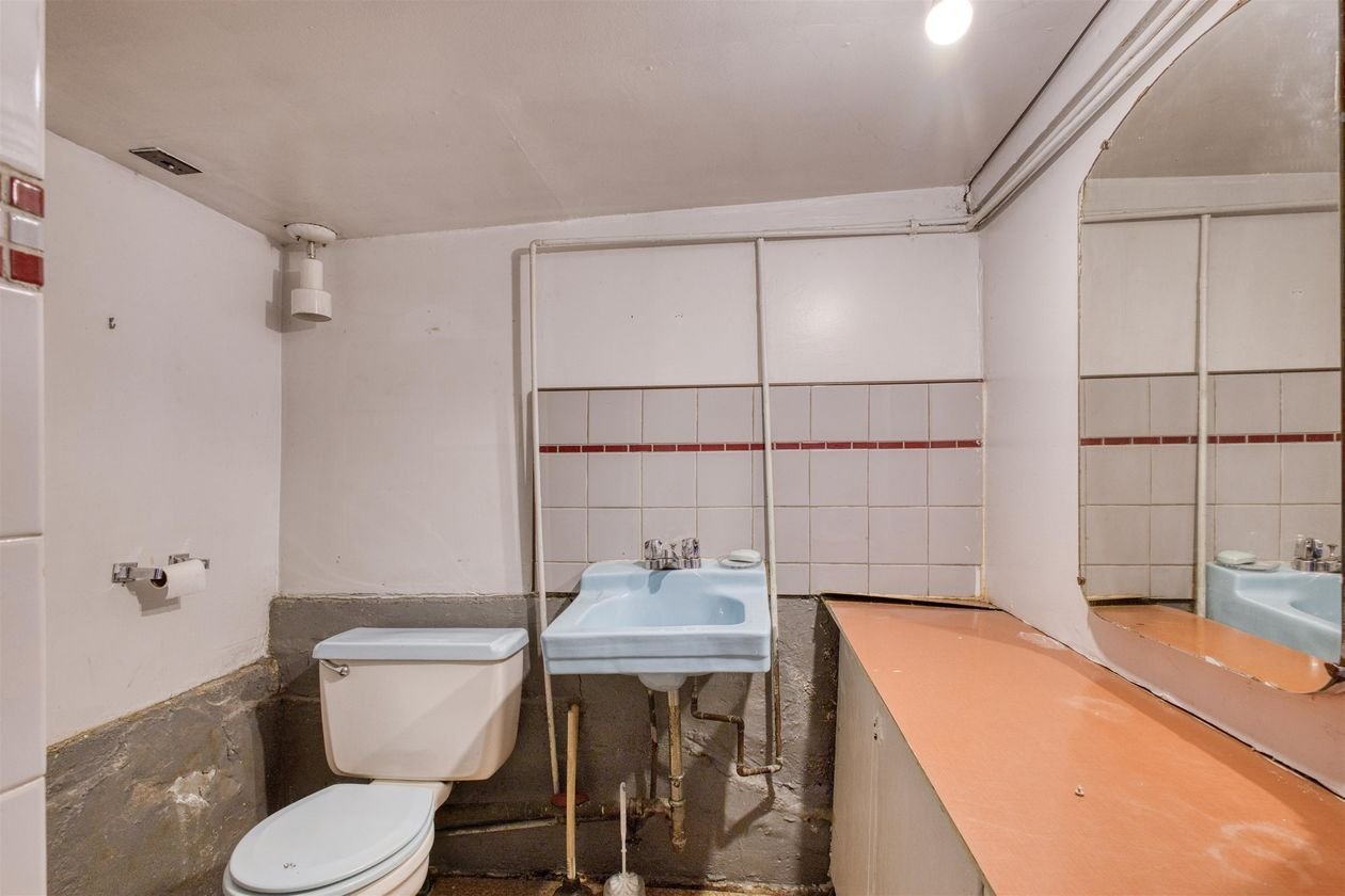 1111 Cartier Avenue - Photo 22