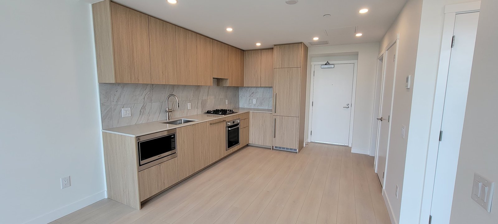 626 Claremont Street - Photo 3