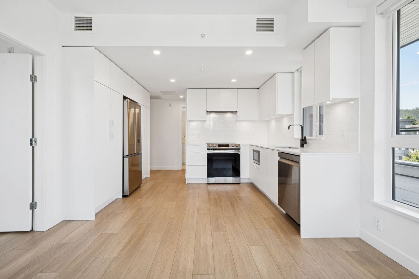 710 Dogwood Street - Photo 4