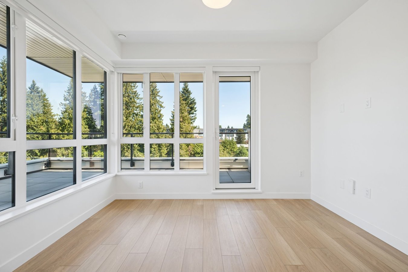 710 Dogwood Street - Photo 3