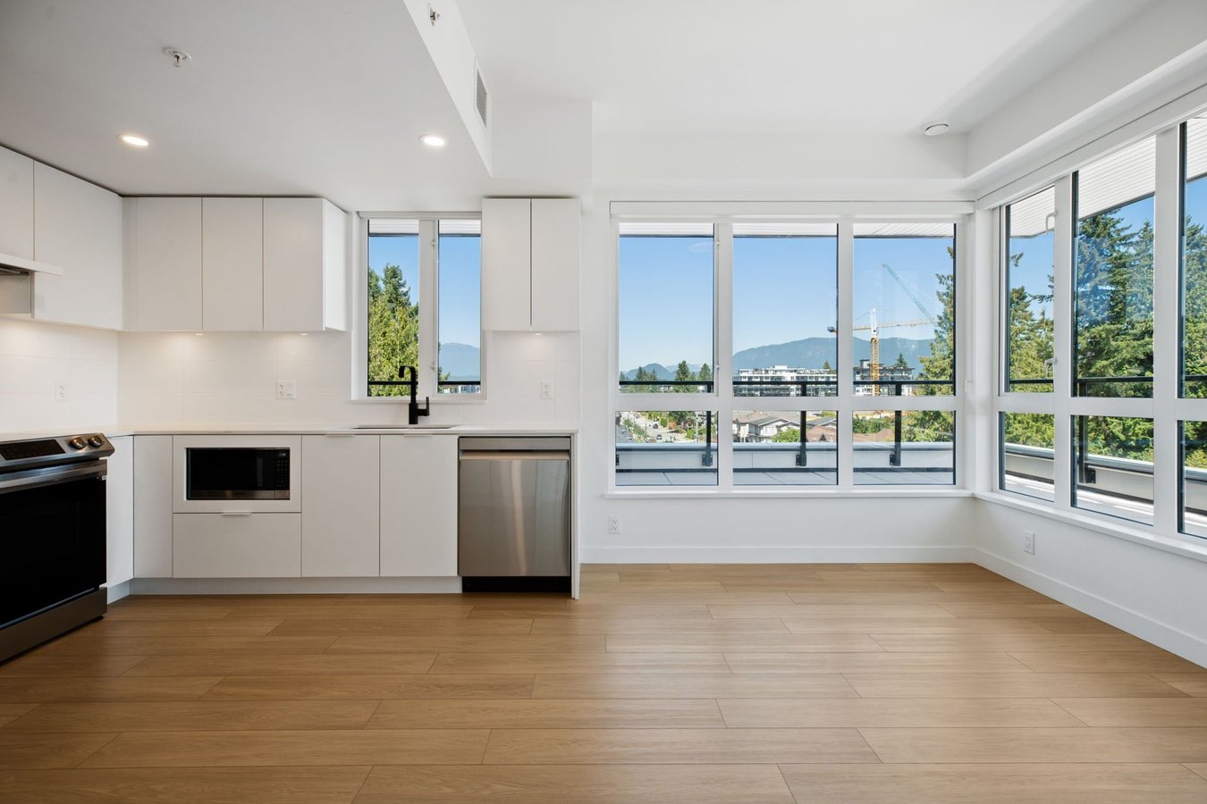 710 Dogwood Street - Photo 1