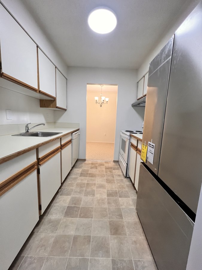 1001 Ridgeway Avenue - Photo 4