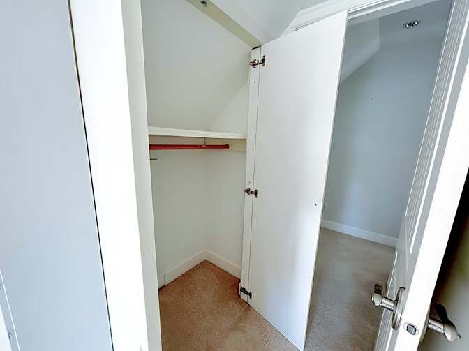 Edgar Avenue - Photo 4