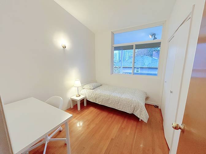 Elmwood Street - Photo 3