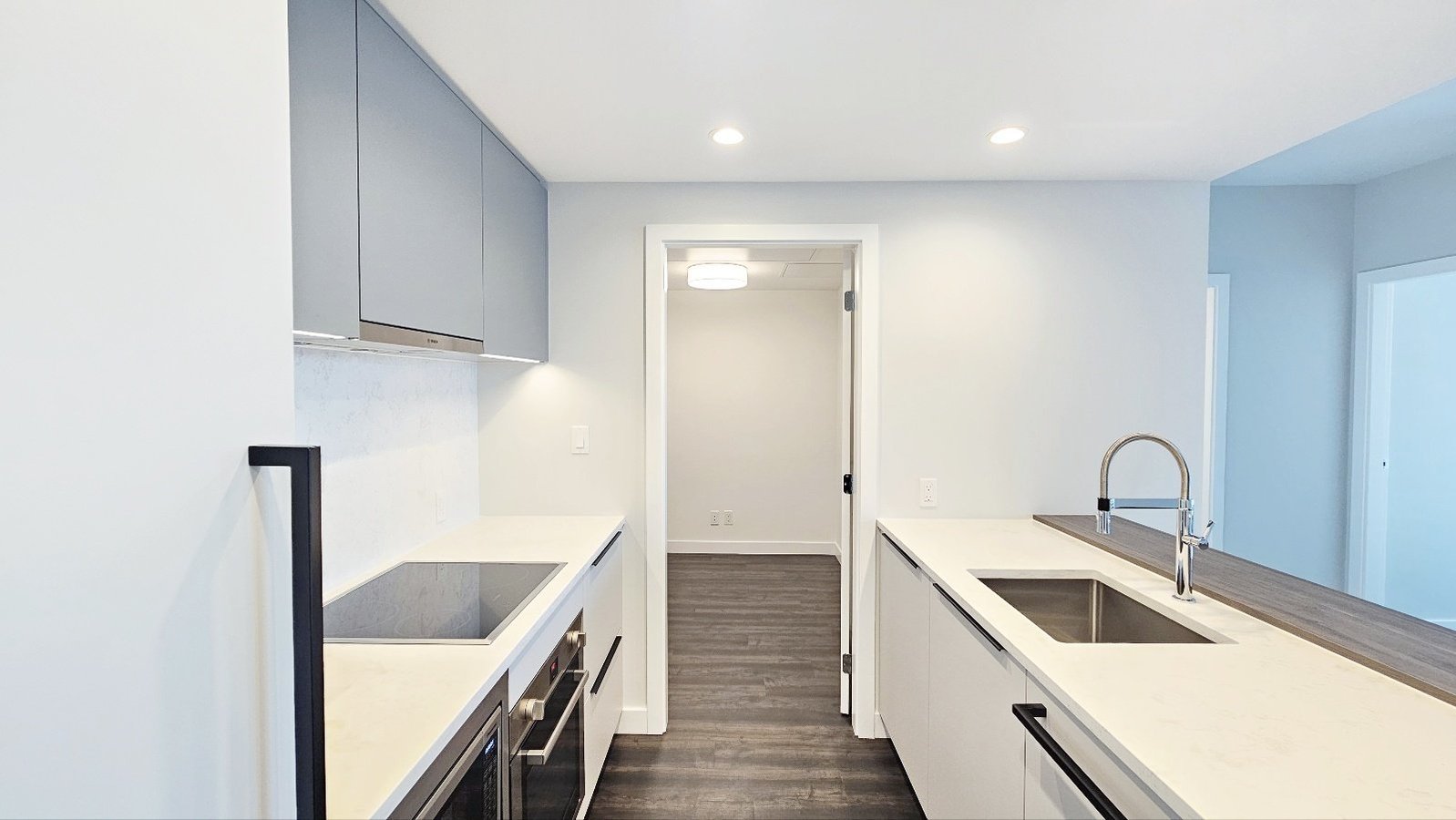 567 Emerson Street - Photo 2