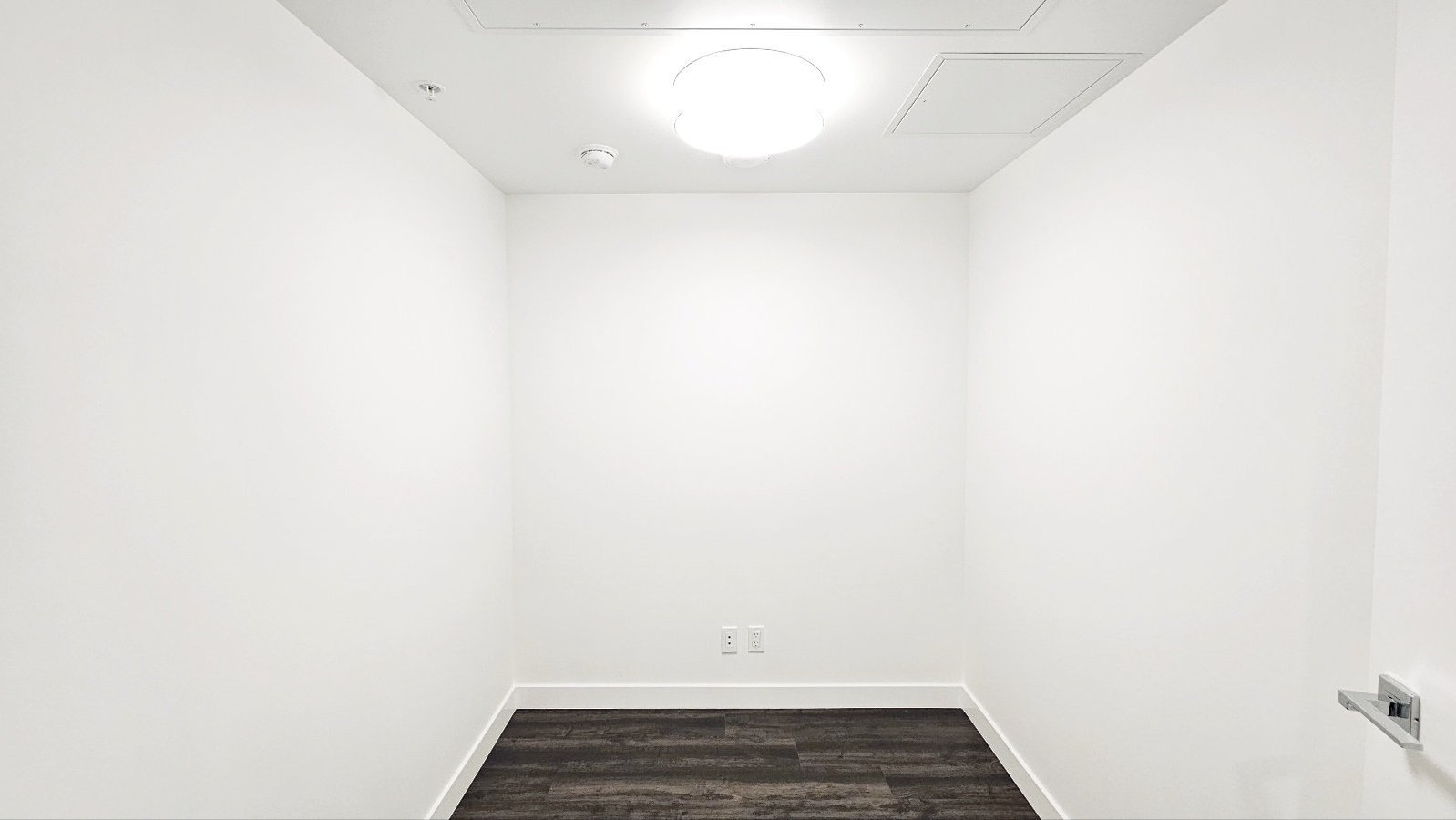 567 Emerson Street - Photo 3