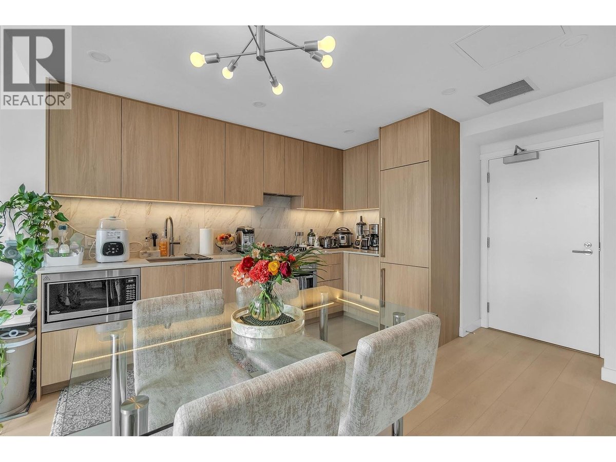 2503 626 CLAREMONT STREET - Photo 5