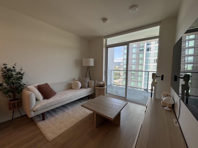 308 Alderson Avenue - Photo 8