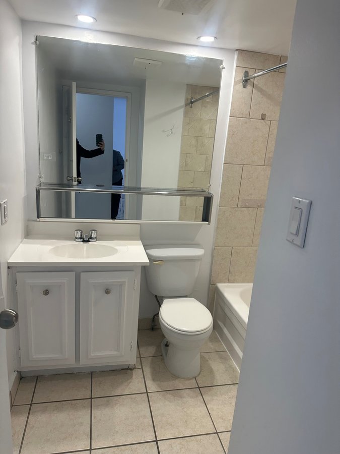 6000 Boulevard Cavendish - Photo 1