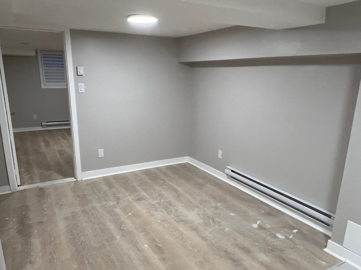 1452 Laurin Crescent - Photo 5