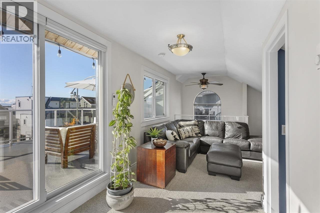 10 3459 RIVER ROAD - Photo 23