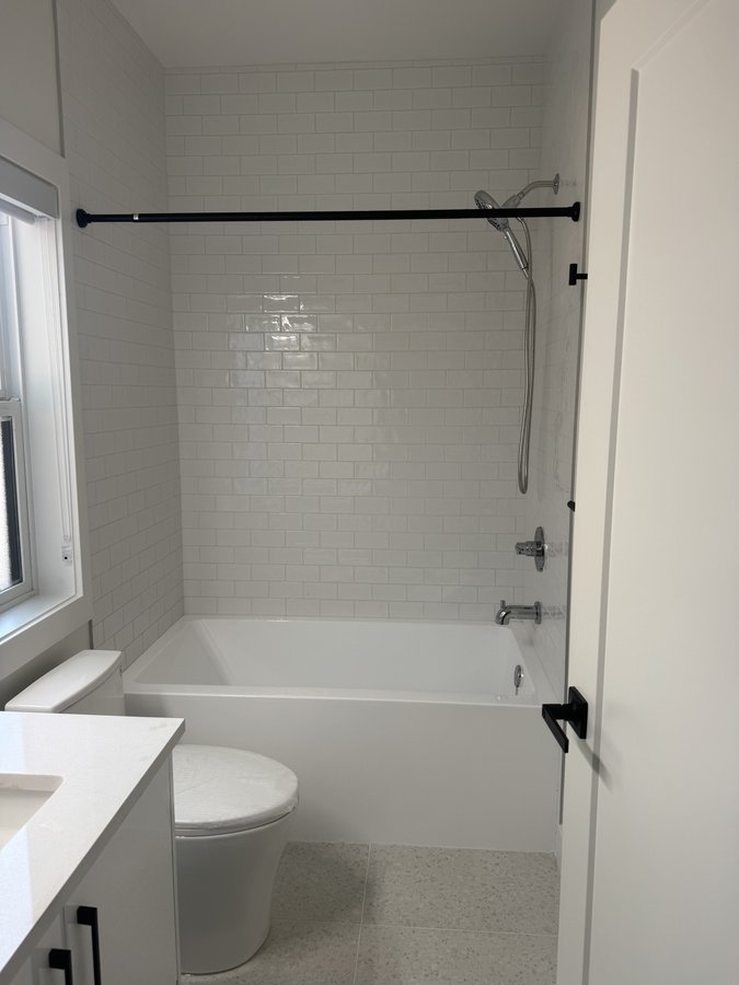 6477 Summit Crescent - Photo 7