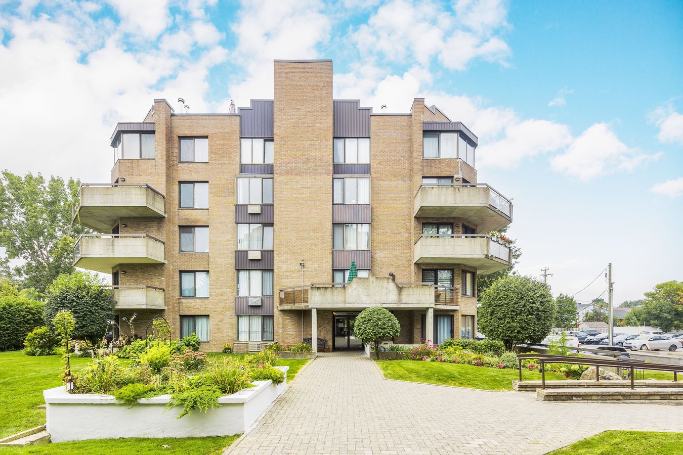 Rentals.ca DollardDes Ormeaux Apartments, Condos and Houses For Rent