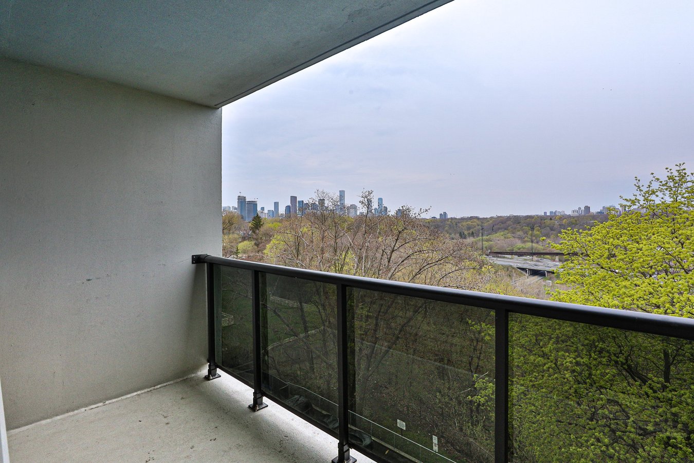 1000 Broadview Avenue - Photo 15