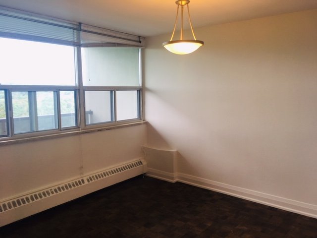 1000 Broadview Avenue - Photo 6