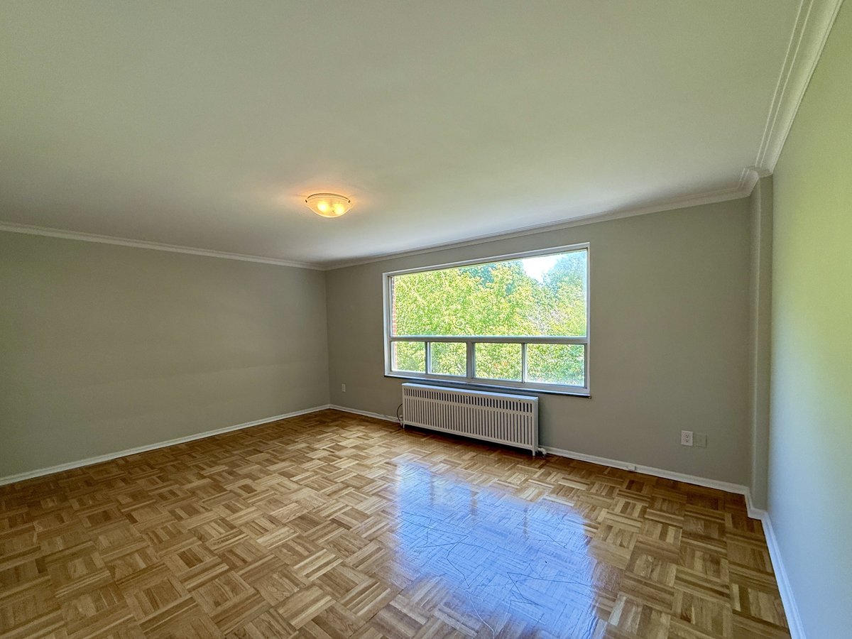 1295 Bayview Avenue - Photo 1