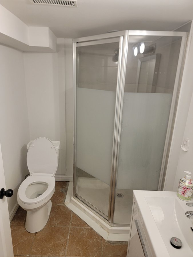 258 Westview Boulevard - Photo 2